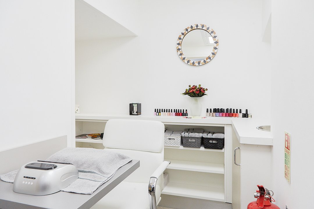 Gees Beauty Station, Pimlico, London