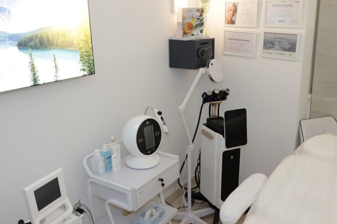 Leyla Annaeva, 1. Bezirk, Wien