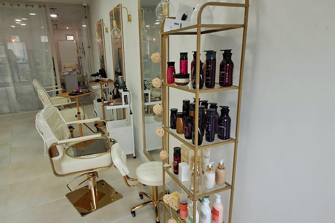 Régina Beauté du Bresil, L'Haÿ-les-Roses, Val-de-Marne