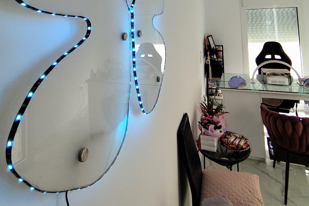 C.m_nails, Νίκαια Αττικής, Piraeus