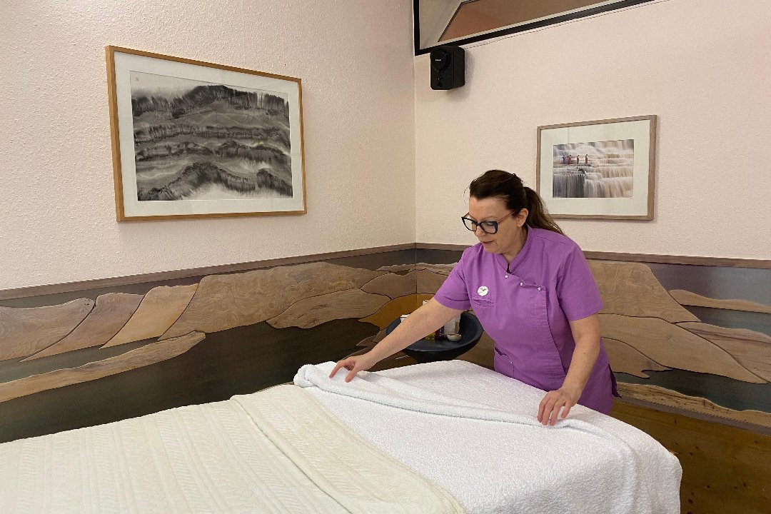 Plumes Kobido, Rue d' Alésia, Paris