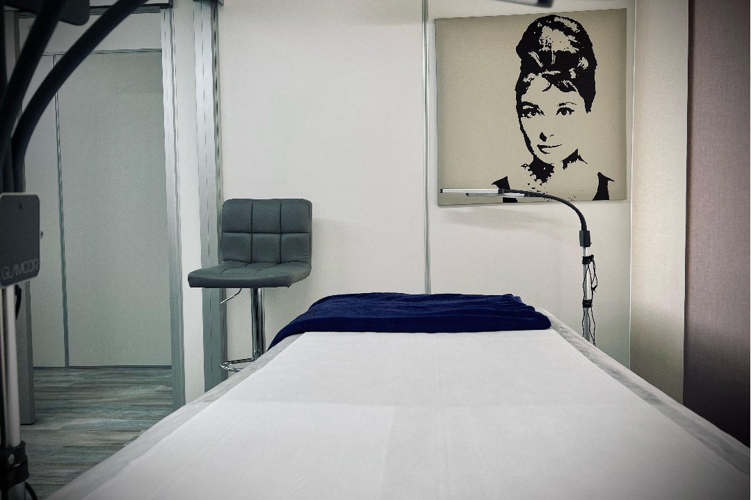 Facemaster Lash Style & Tattoo Makeup, Riccione, Emilia-Romagna