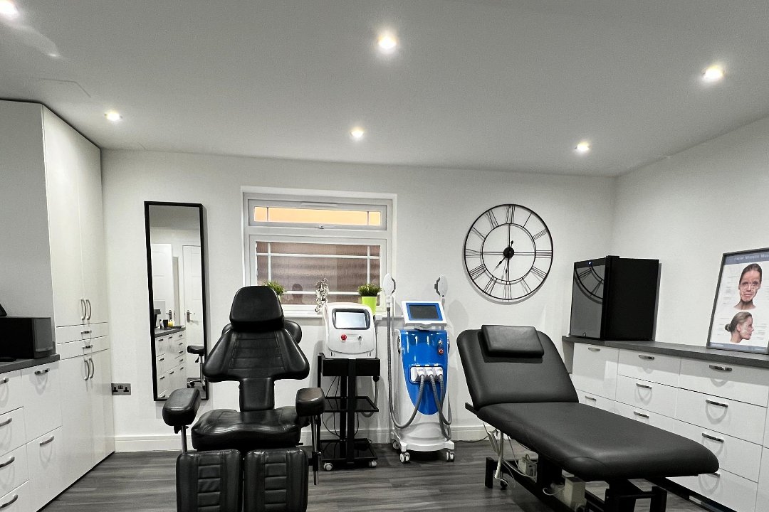 The Freeze and Fade Clinic, Tilehurst, Reading