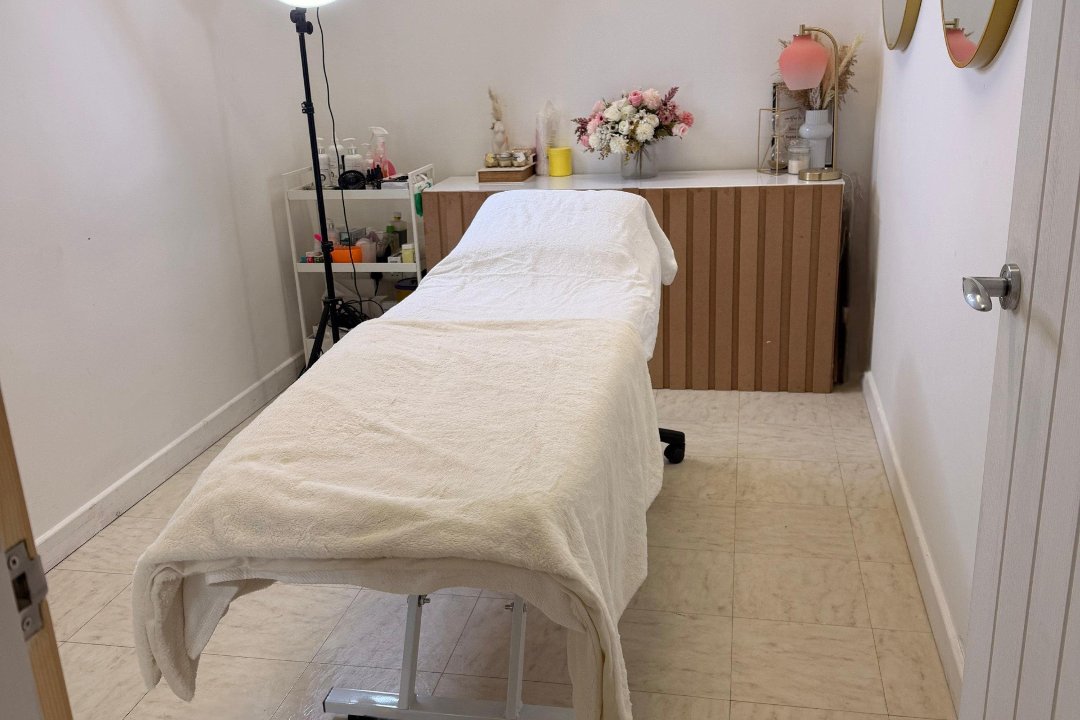 Tanlines MCR, Castlefield, Manchester