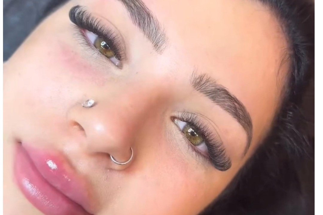 Iona Style Lashes & Beauty Studio, Parque Central de Nou Barris, Barcelona