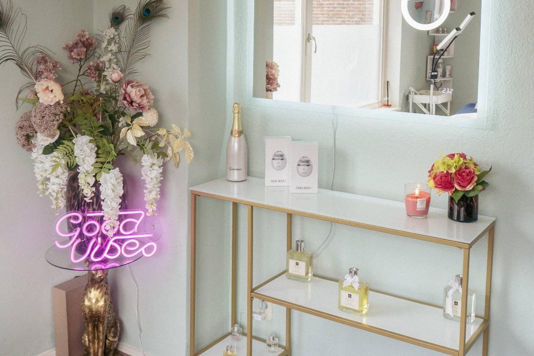 Shikoma, Eindhoven-Bergen, Eindhoven