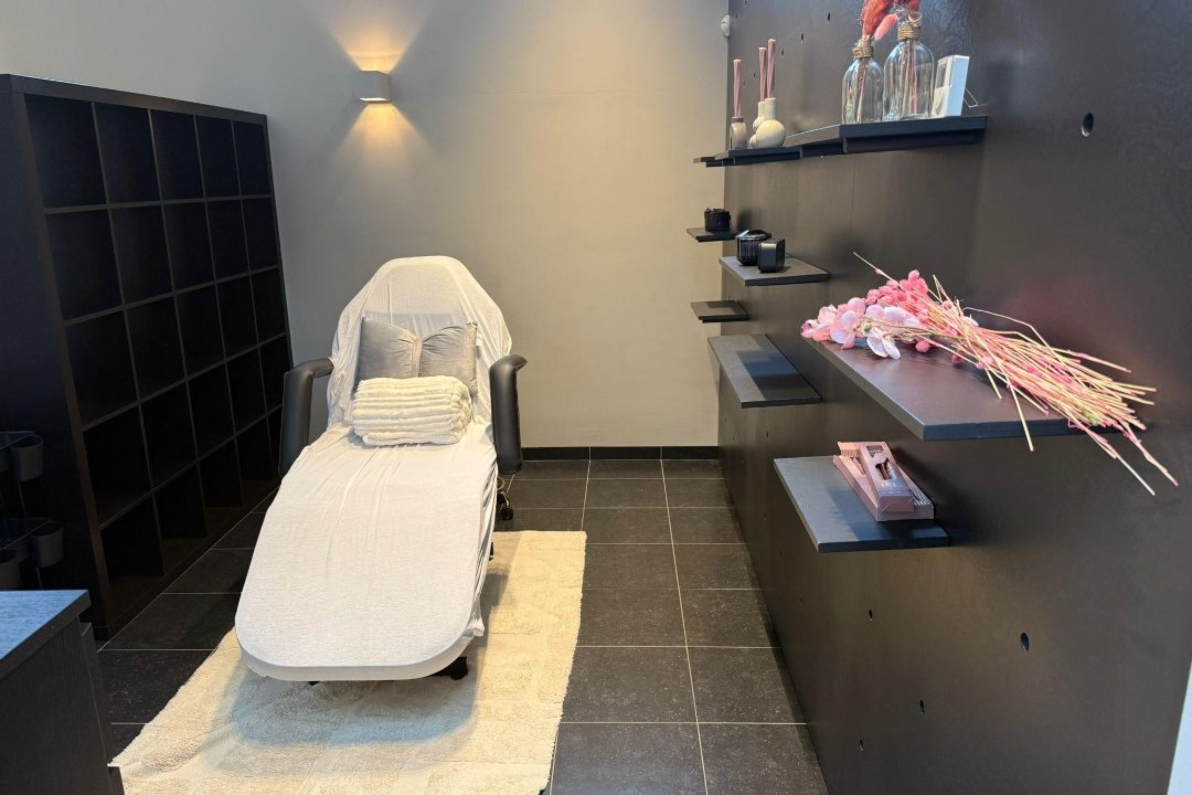 Aya's beauty salon, Noord-Brabant