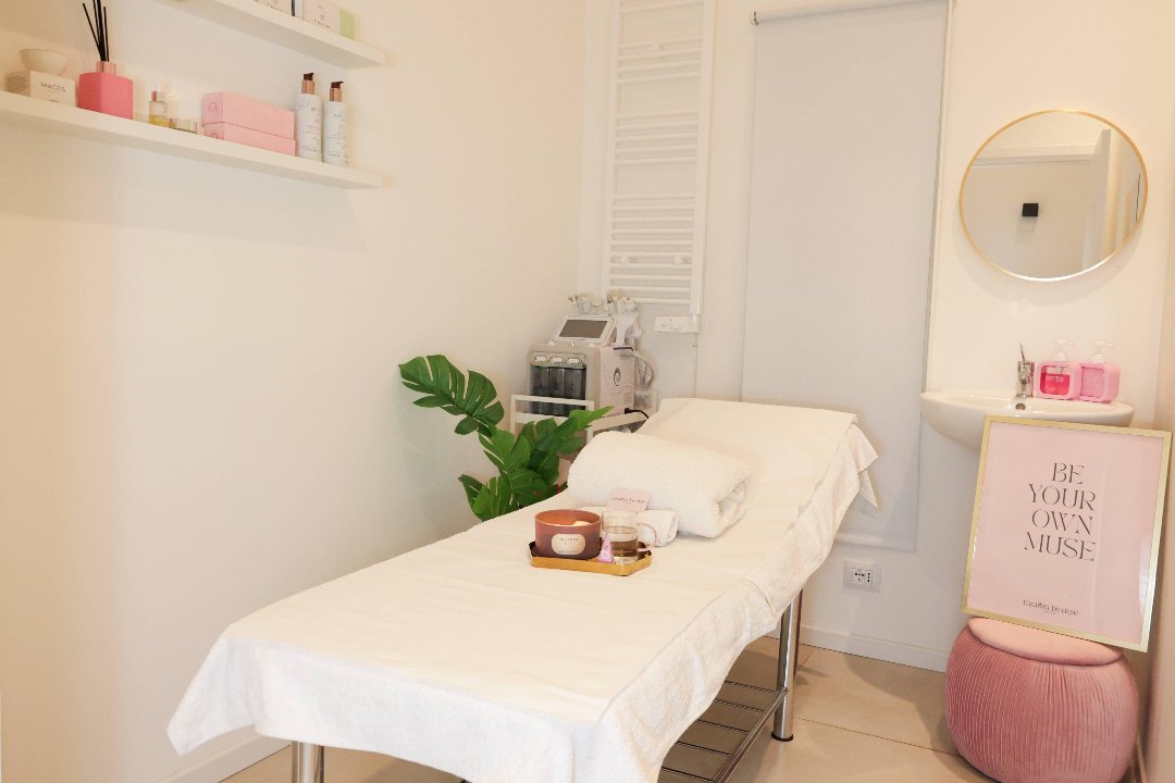 Maison Beauté Milano, Metro isola, Milano
