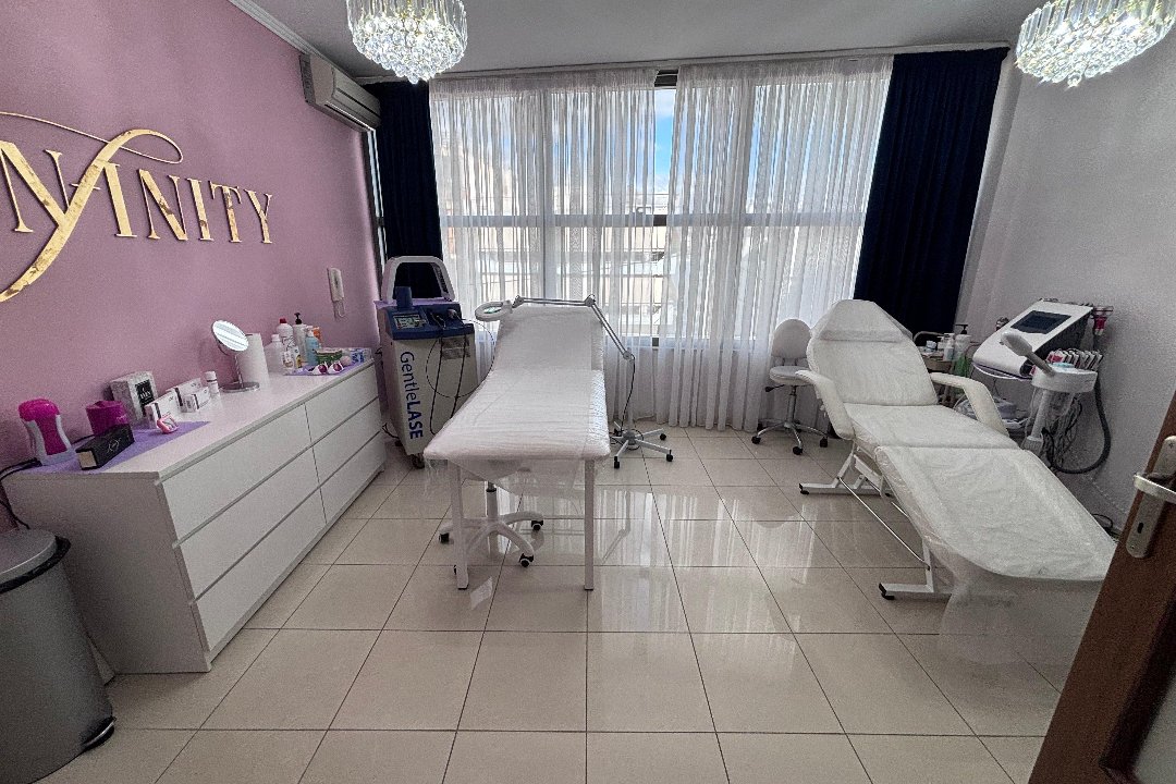 Infinity - Αισθητική & Laser - Ηρώ Κοτσάμπα, Petroupoli, Αττική