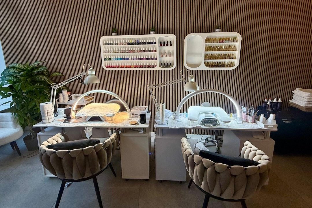 Velurea Beauty nails, Oude Noorden, Rotterdam