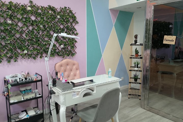 L&T Ungles - Onglerie Elche  - Photo de galerie - OneBooking