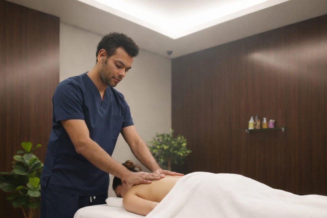 Ägyptische Pyramiden Massage, Mörsenbroich, Düsseldorf