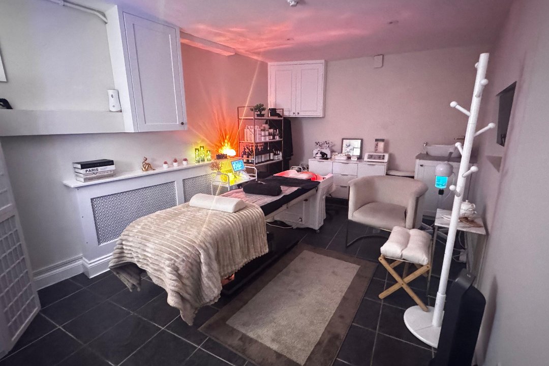 Art & Beauty, Fulham, London