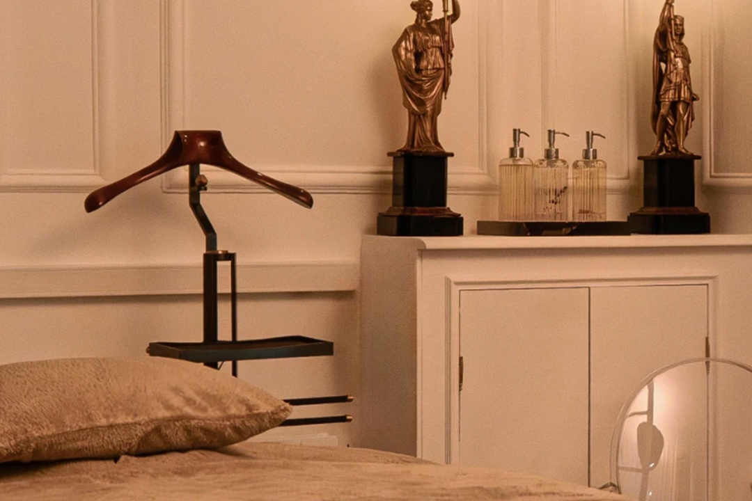 L'Adresse Saint-Honoré, Avenue des Champs-Elysées, Paris