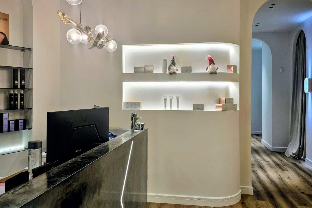 Glow Lux Clinics, Cirera, Provincia de Barcelona