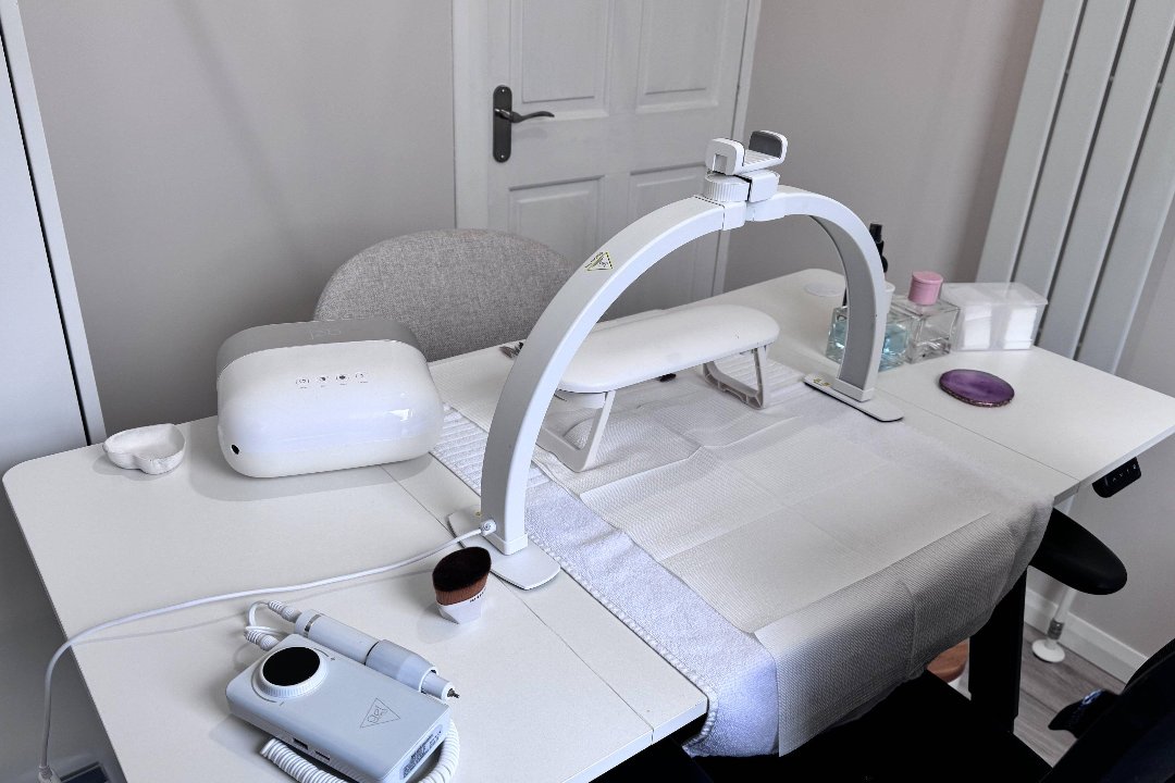 Leah Does Nails, Bredbury, Stockport