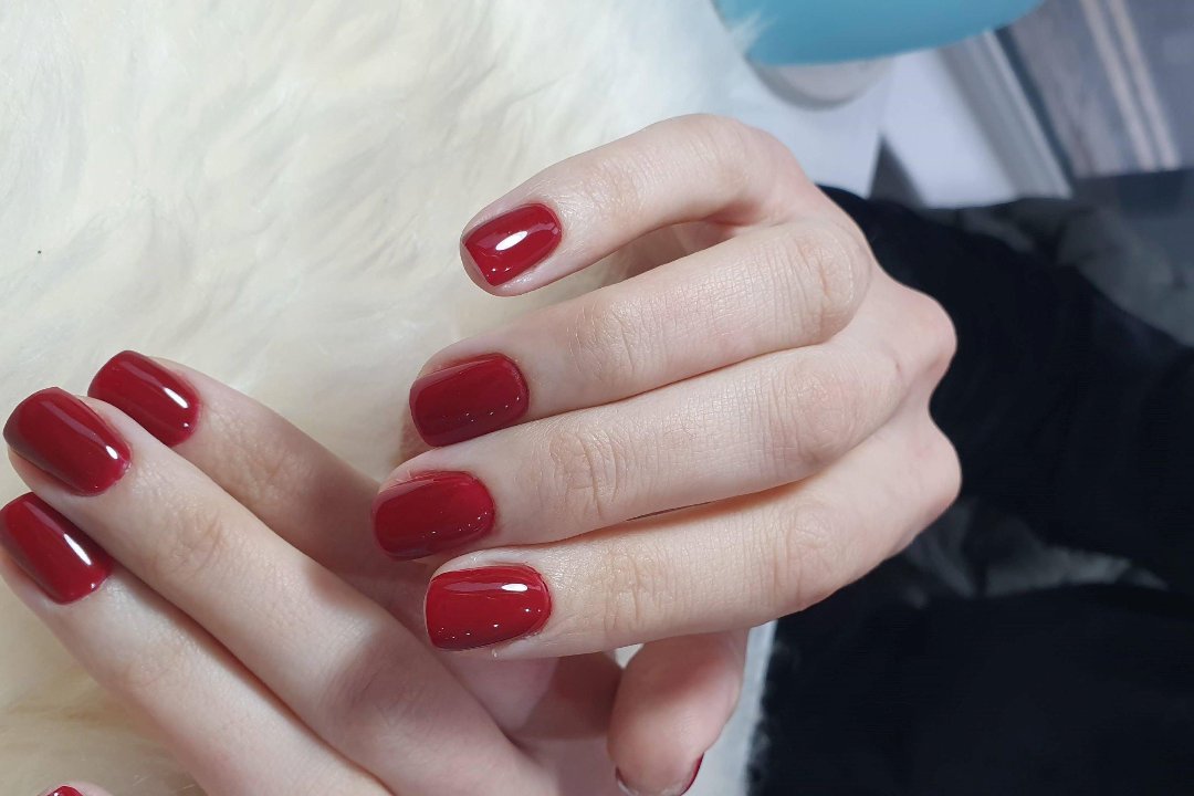 SEA NAILS-technician specializing in Russian manicure and pedicure, Windsor, Berkshire