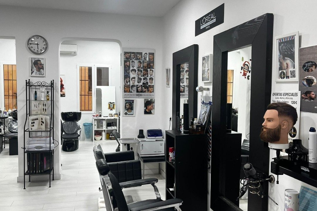 Peluquería y Estética Unisex Ana González, Marqués de Urquijo, Madrid