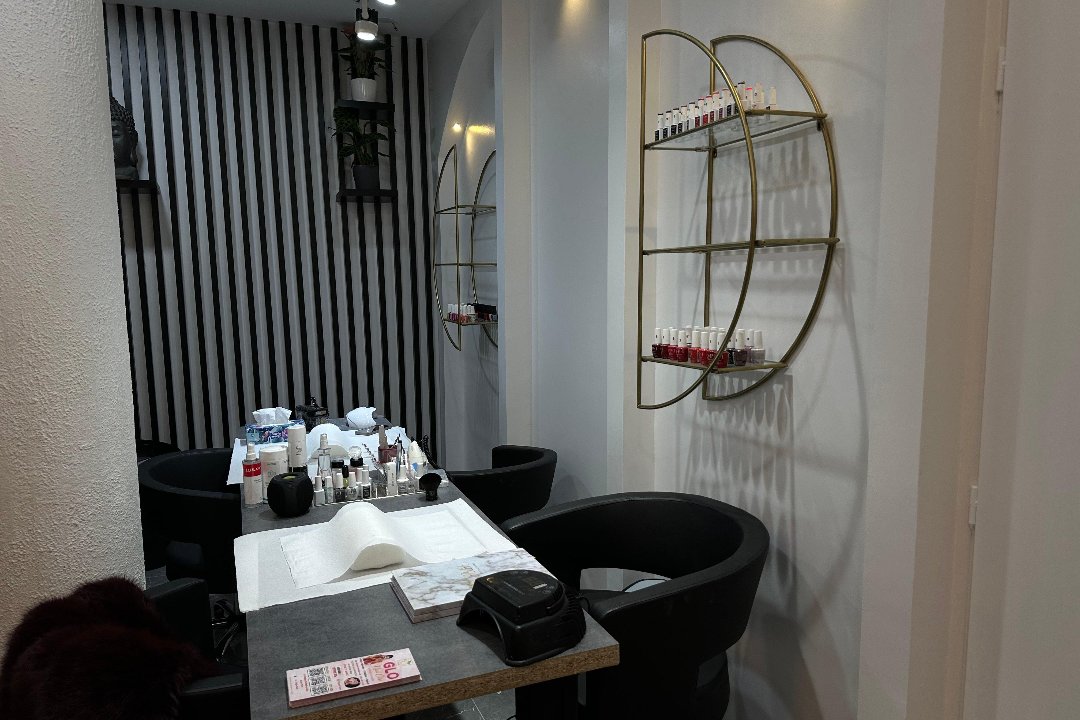 Glo Nail Care - Nice St Roch, Saint-Roch, Nice