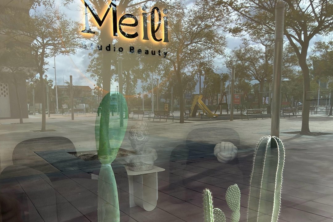 Meili Studio Beauty, Elche