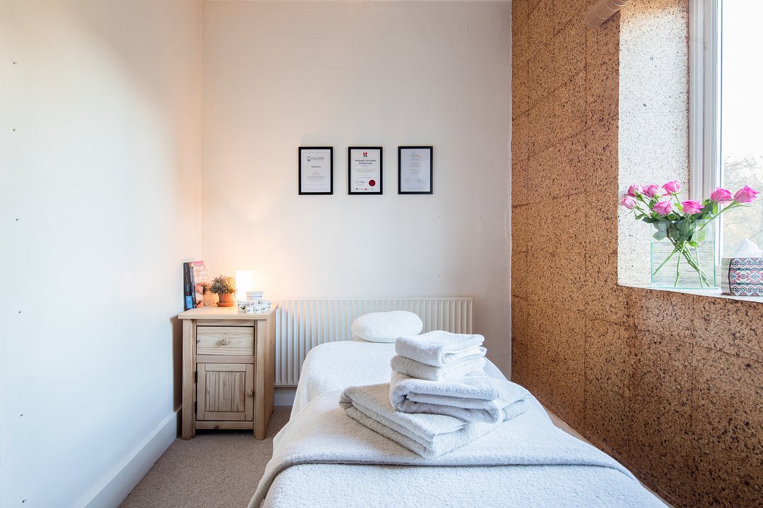 dkb Sports Massage & Remedial Therapy, Elephant and Castle, London