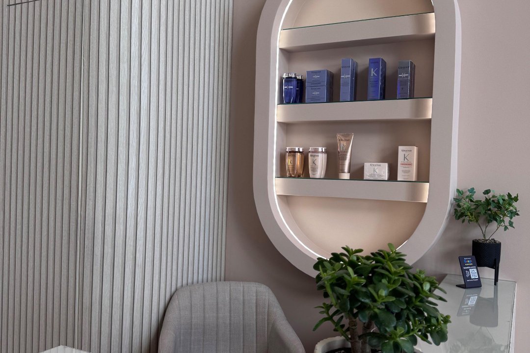 Delia The hair therapy bar, Volos, Thessaly