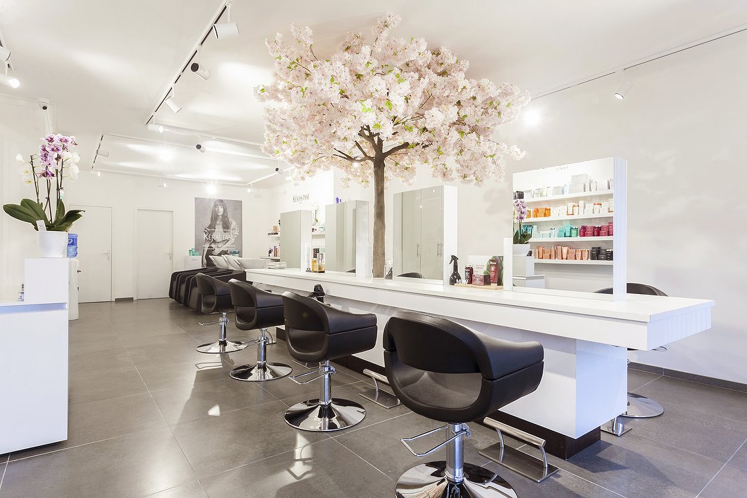 Kristina k. Hairdressing, Wijk van de Squares, Brussel