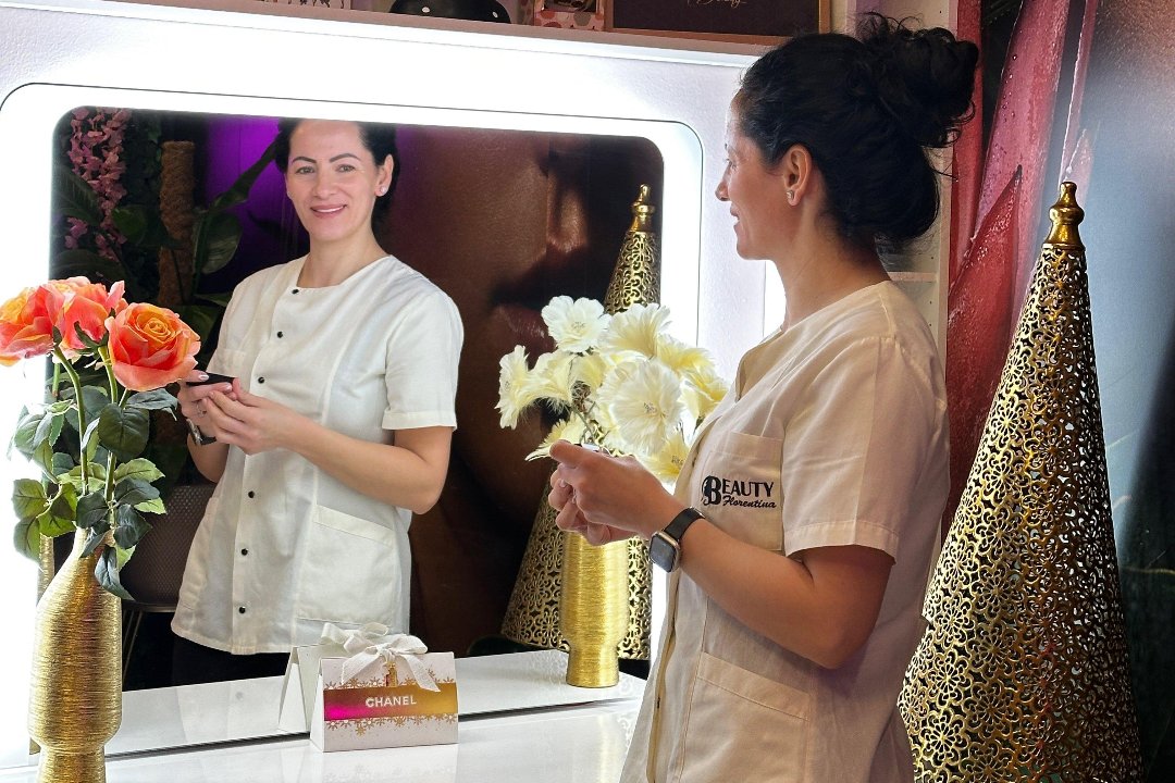 Beauty Florentina, Adelheid-Popp Park, Wien