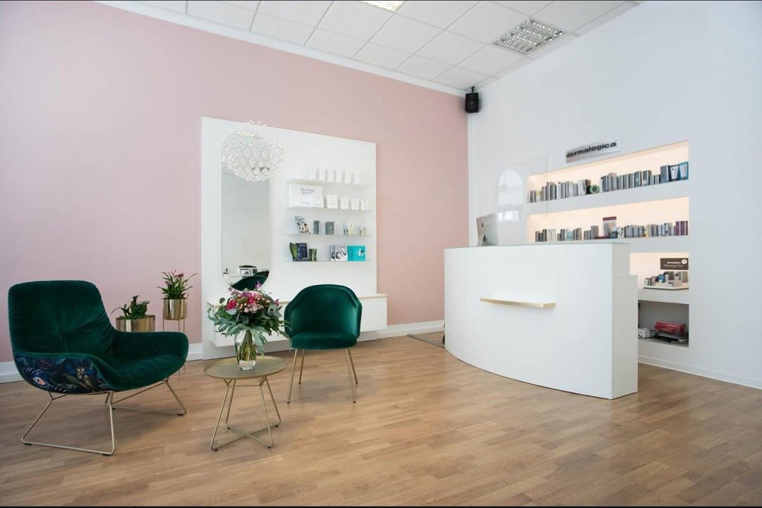 Beauty Alika bei Daria Syrotkina, Innenstadt, Gießen