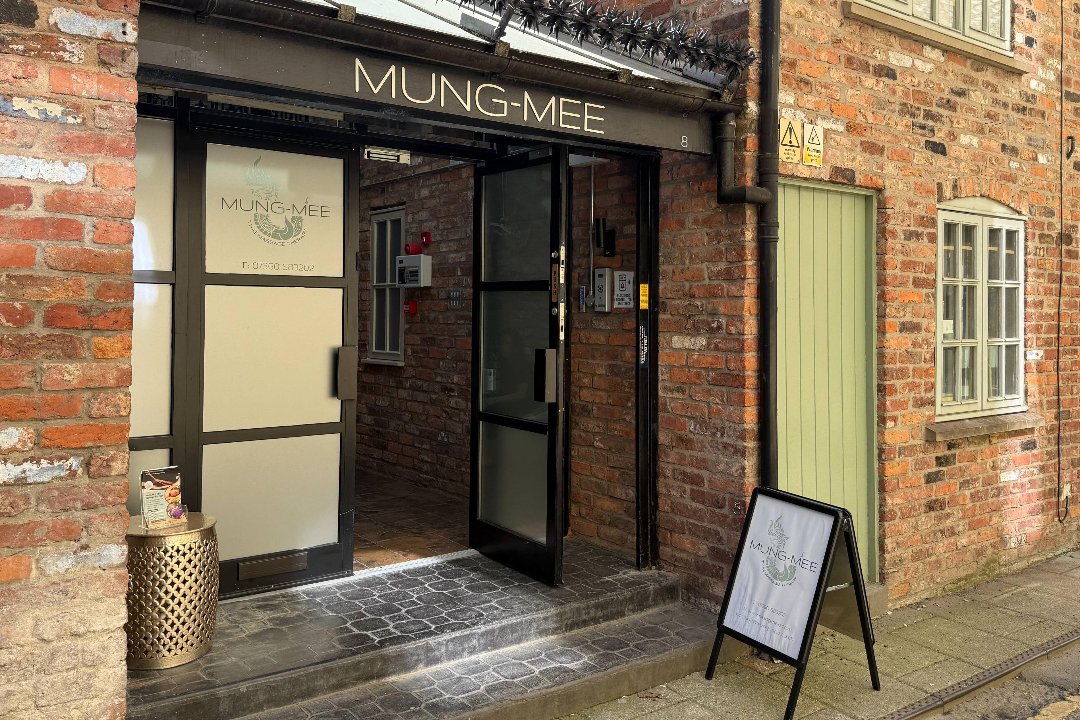 Mung Mee, Lever Street, Manchester