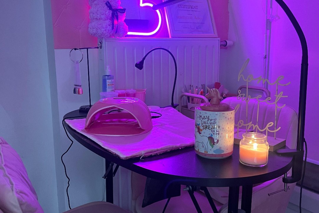 Cosy Glam nails, Plaisir, Yvelines