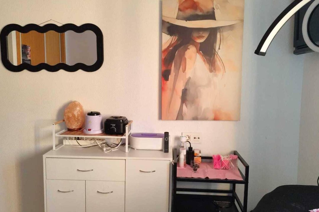 Tania Ospina Nails Art y Beauty, Beniel