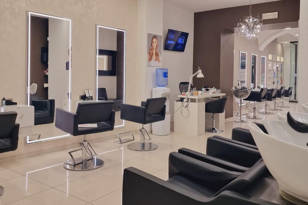 Henné Parrucchieri - Campobasso, Campobasso, Molise