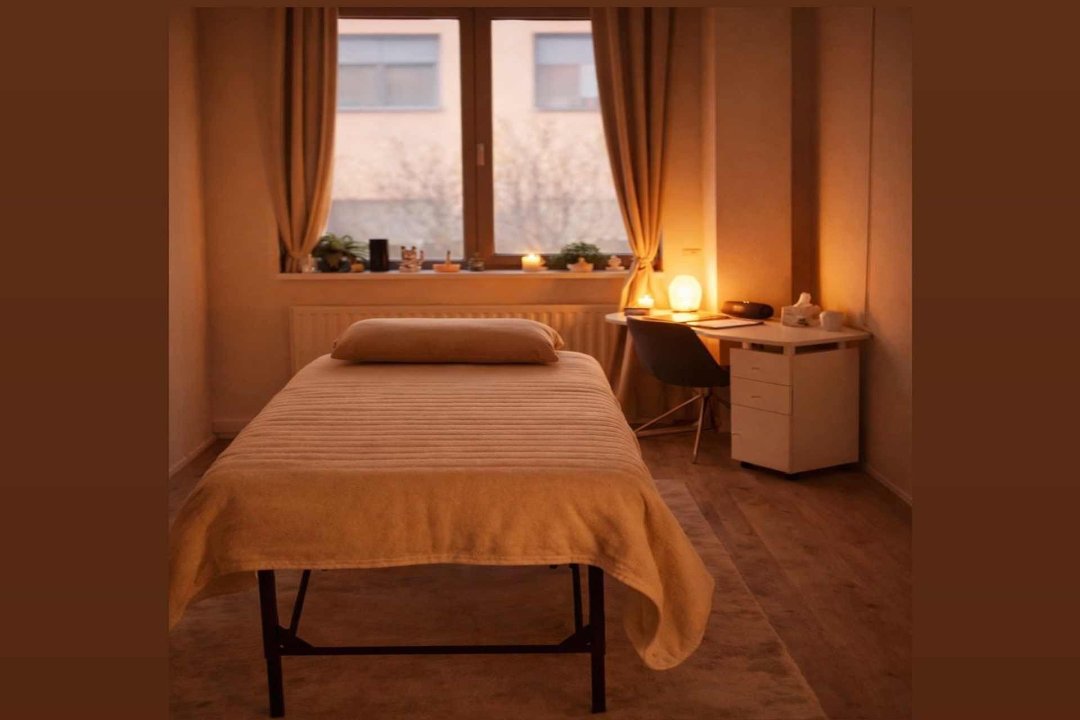 Aurore Sérénité, Globe, Uccle