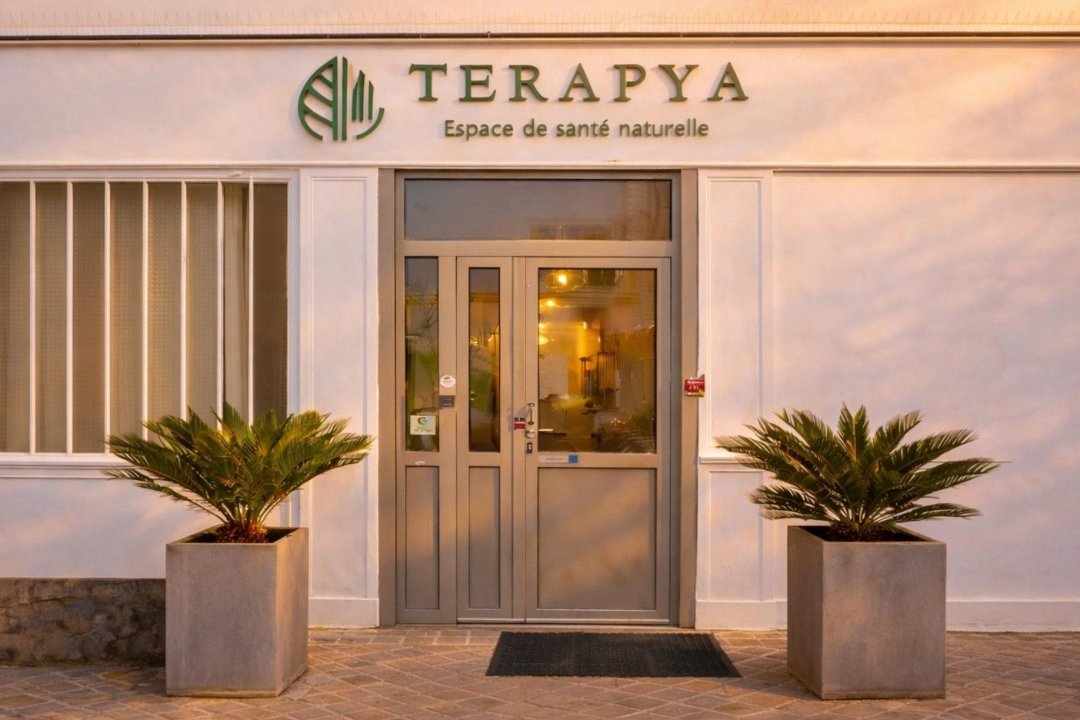 Palm Massage, Rue du Faubourg-Poissonnière, Paris