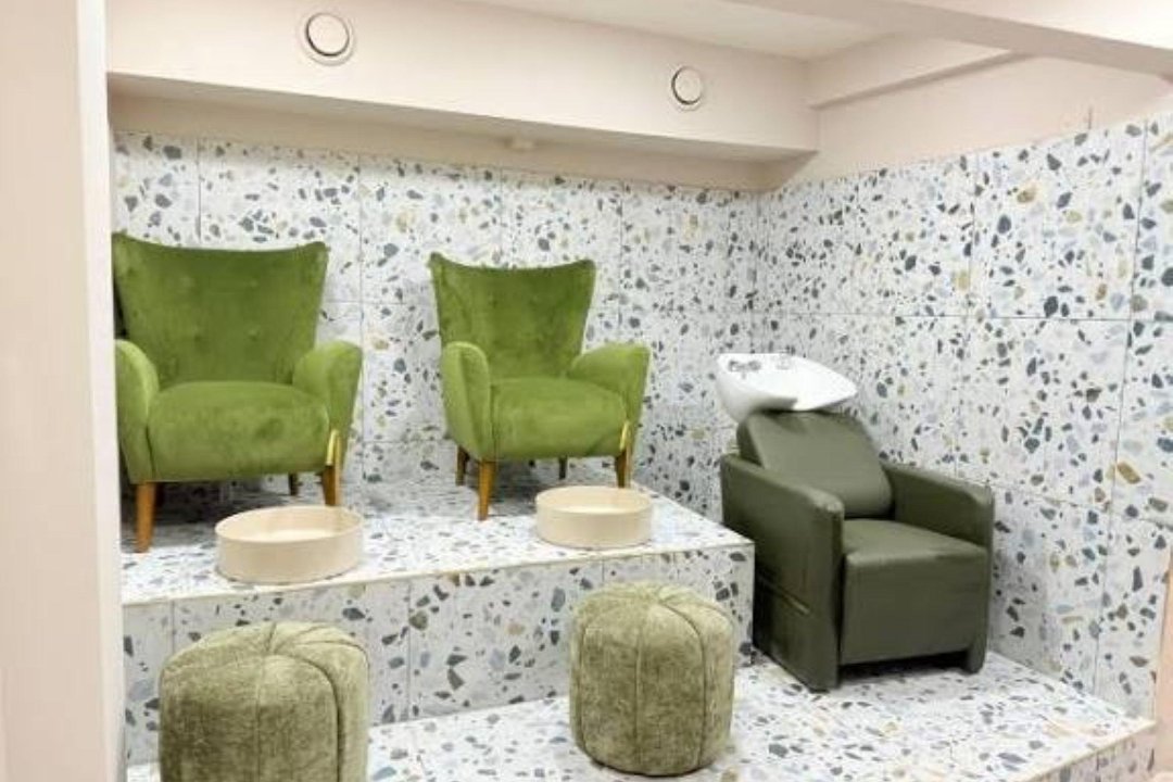 MamiYaba Salon, Clapham Common, London