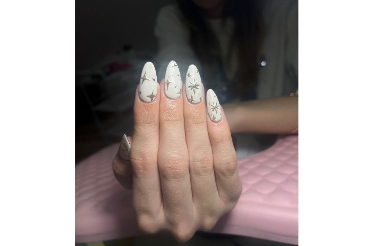 Nails By Nanda 1 - Onglerie Fuenlabrada - Photo de galerie - OneBooking