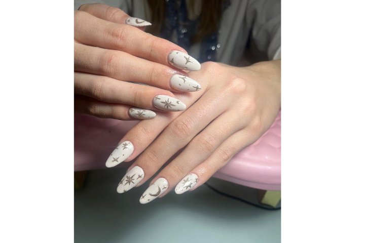 Nails By Nanda 1 - Onglerie Fuenlabrada - Photo de galerie - OneBooking