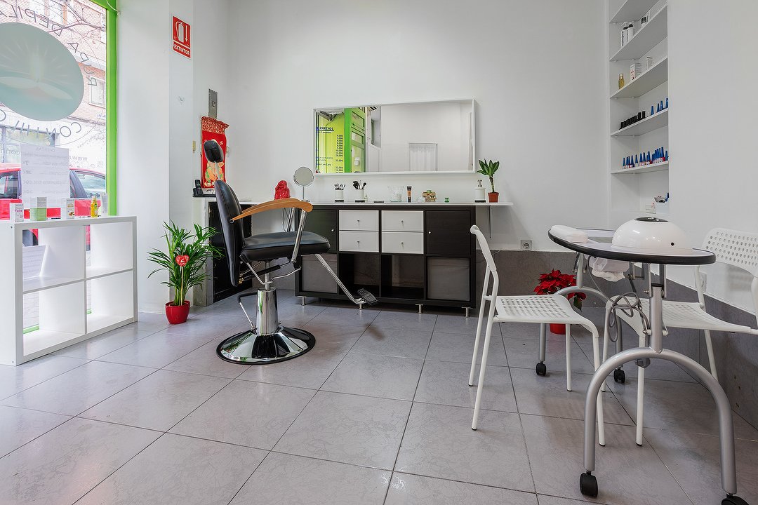 Rupa Depilacion Con Hilo Salon De Belleza En Embajadores Madrid Treatwell