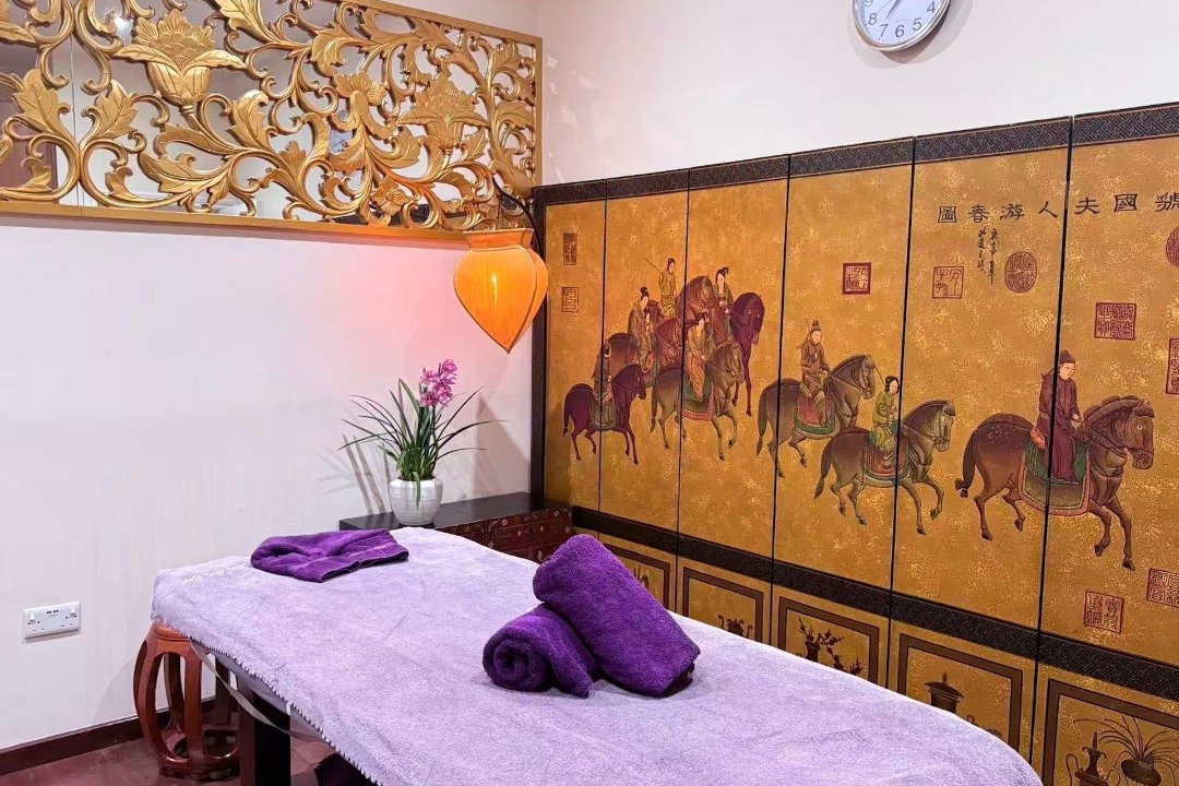 Hua Ren Tang Chinese Medical Center - Kensington, Kensington Arcade, London