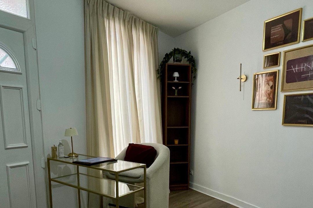 Nurskin Paris - Montreuil, Montreuil, Seine-Saint-Denis