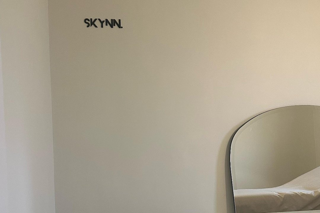 SKYNN., Hertford, Hertfordshire