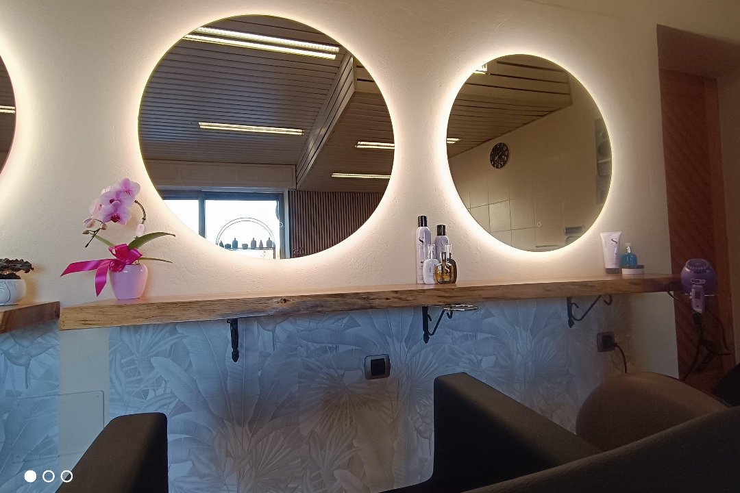 Hair Beauty by Alessia Pondrelli, Gattinara, Piemonte