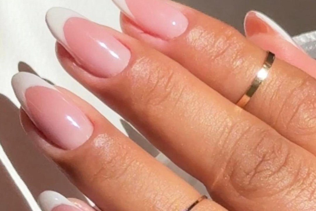 La Luna Beauty Nails, Amadora