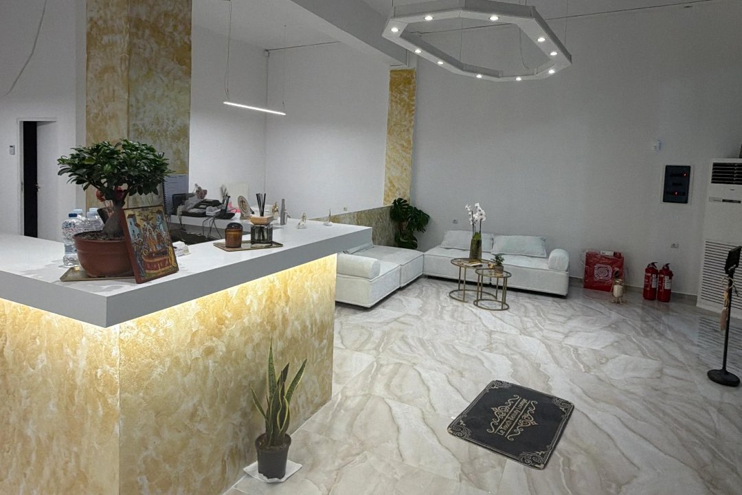 Le Touch Beauty Lounge, Ano Liosia, Αττική