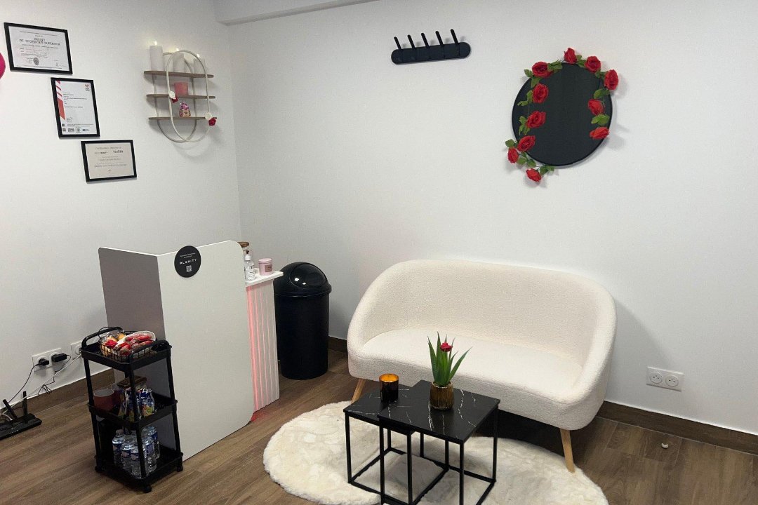 HolyLisa x 7’s Beauty, Pantin, Seine-Saint-Denis