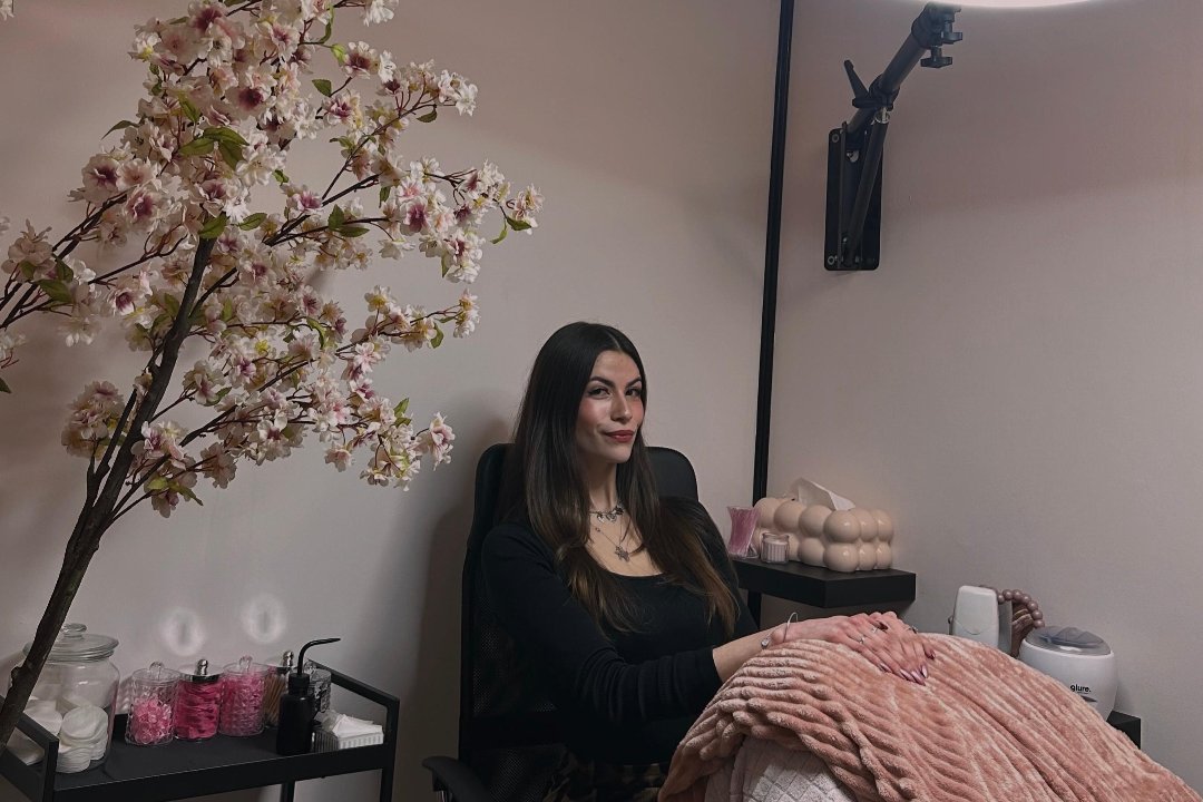 Beauty By Amaya , Nieuwe Ebbingestraat, Groningen