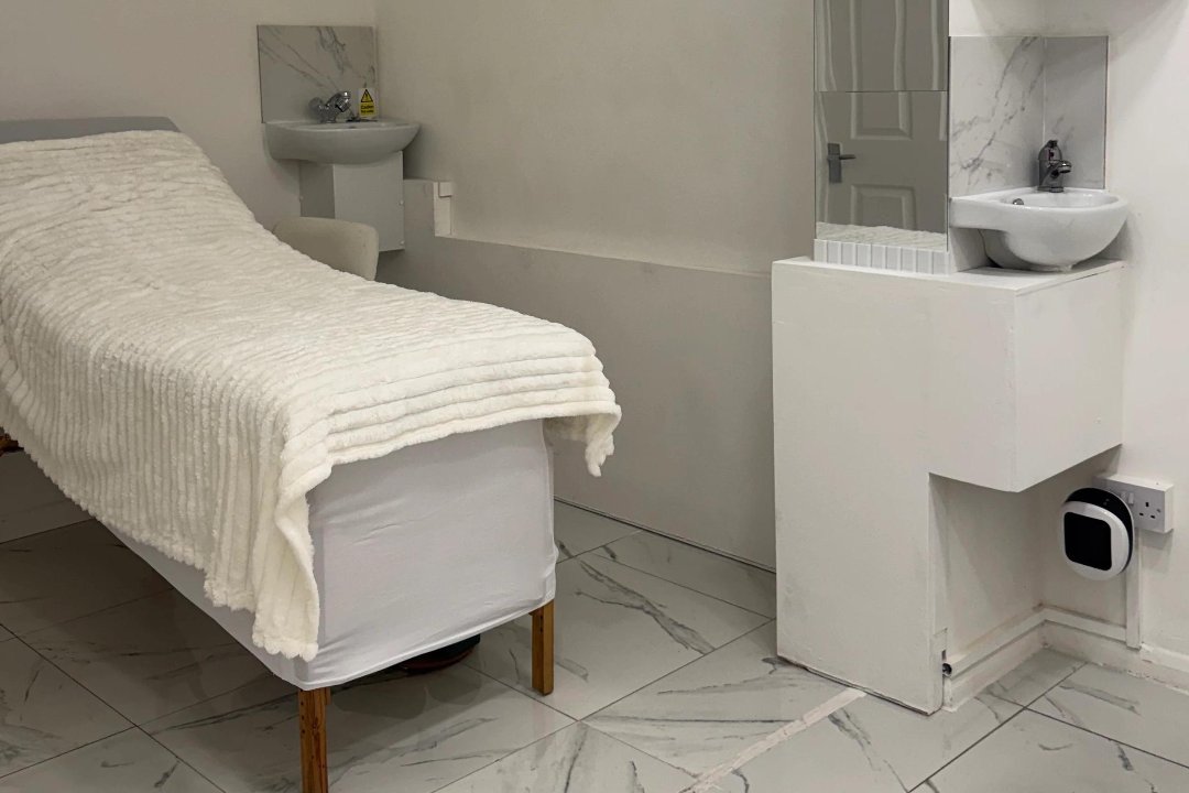 Allure Beauty by Yazmine, Surrey Quays Shopping Centre, London