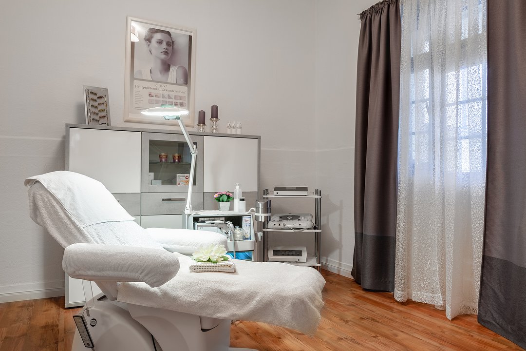 La Beauté IM Beauty Salon, Holweide, Köln