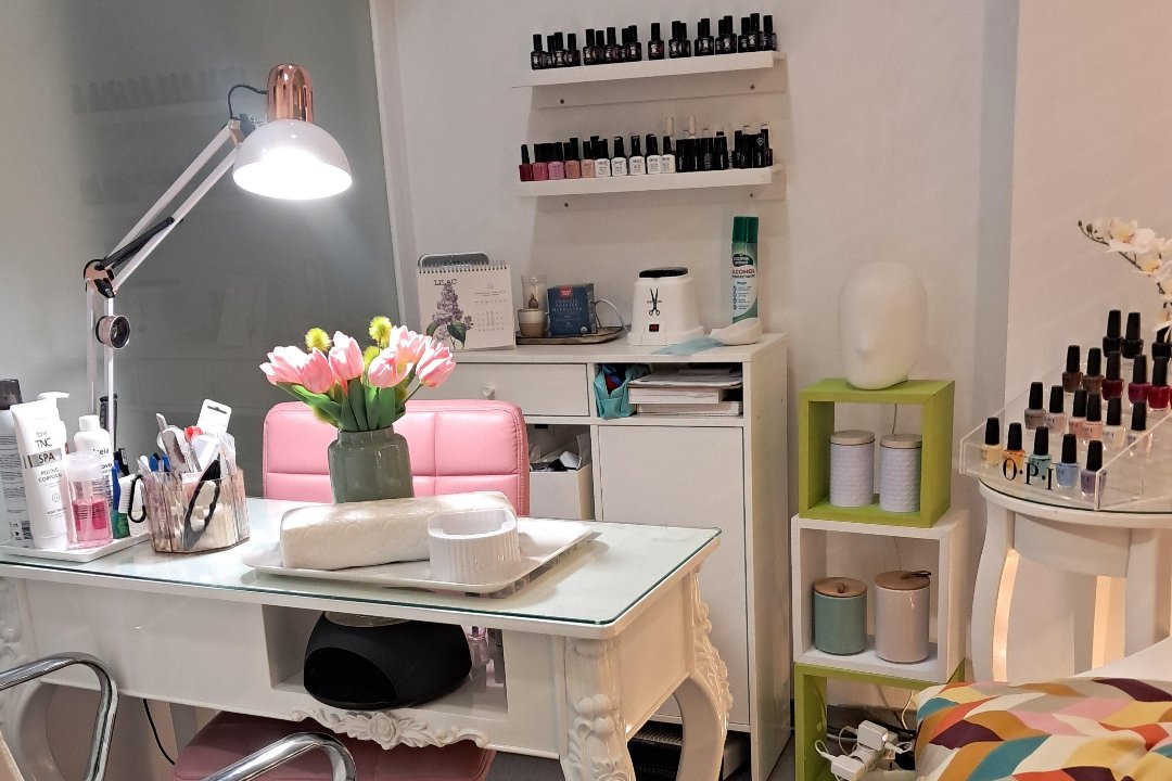 Miss Nails by Vilma, Fontarrón, Madrid